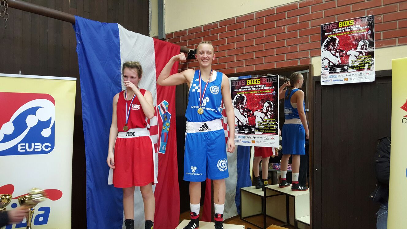 Zlatna medalja - juniorke do 57 kg.